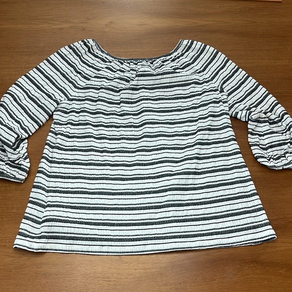 Max Studio Peasant Style Knit Top, Black & White Stripes, 3/4 Sleeves, Size S - Picture 4 of 13